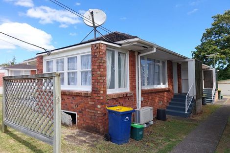 Photo of property in 1/27 Exmouth Road, Northcote, Auckland, 0627