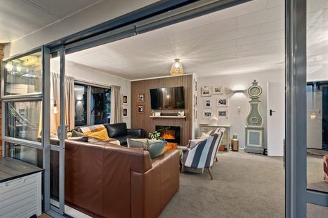 Photo of property in 210a Te Moana Road, Waikanae, 5036