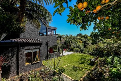 Photo of property in 319 Mangorei Road, Merrilands, New Plymouth, 4312