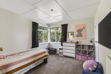 Photo of property in 10 Holford Street, Westown, New Plymouth, 4310