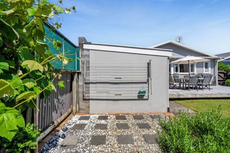 Photo of property in 86 Tukapa Street, Westown, New Plymouth, 4310