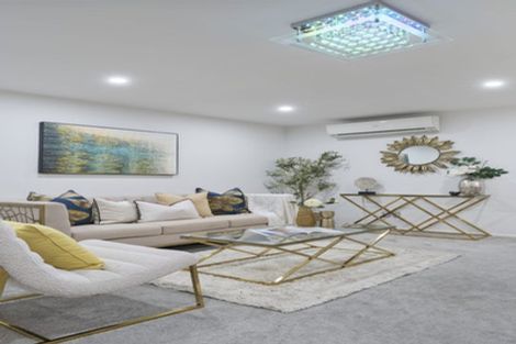 Photo of property in 2 Dhaka Lane, Ranui, Auckland, 0612