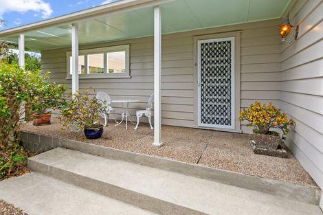 Photo of property in 4 Kay Road, Swanson, Auckland, 0614