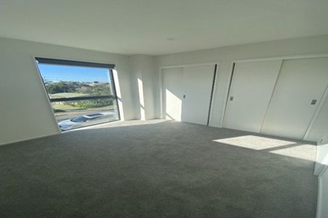 Photo of property in 1/39 Renata Crescent, Te Atatu Peninsula, Auckland, 0610