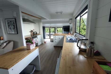 Photo of property in 71 Heta Road, Highlands Park, New Plymouth, 4312