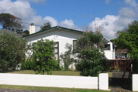 Photo of property in 32 Gilliam Street, New Lynn, Auckland, 0600