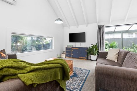 Photo of property in 69 Lipscombe Crescent, Havelock North, 4130