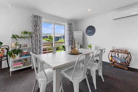 Photo of property in 27 Raynor Crescent, Pyes Pa, Tauranga, 3112