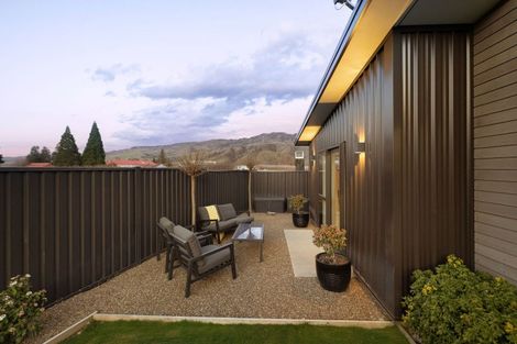 Photo of property in 19 Searle Drive, Cromwell, 9310