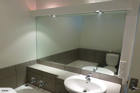 Photo of property in Pirie Street Townhouses, 28/35 Pirie Street, Mount Victoria, Wellington, 6011