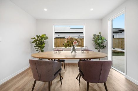 Photo of property in 21 Halo Green, Peacocke, Hamilton, 3206