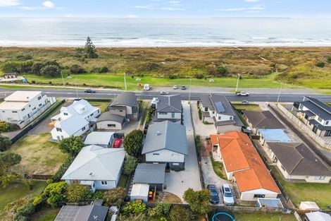 Photo of property in 910b Papamoa Beach Road, Papamoa Beach, Papamoa, 3118