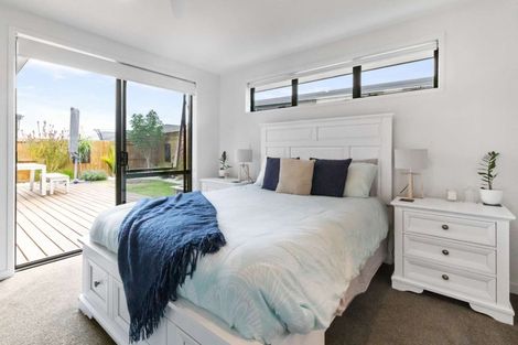 Photo of property in 26 Harding Drive, Papamoa Beach, Papamoa, 3118