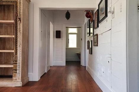 Photo of property in 20 Mcfarlane Street, Oakura, 4314