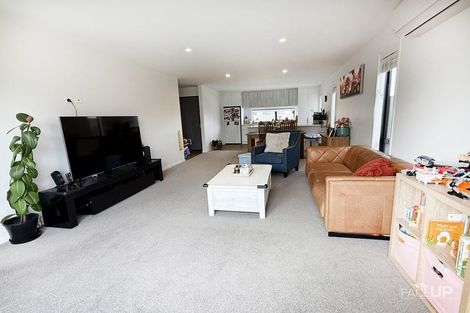 Photo of property in 70 Jacks Landing Drive, Hamilton Lake, Hamilton, 3204