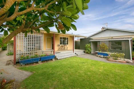 Photo of property in 74 Hine Street, New Plymouth, 4310