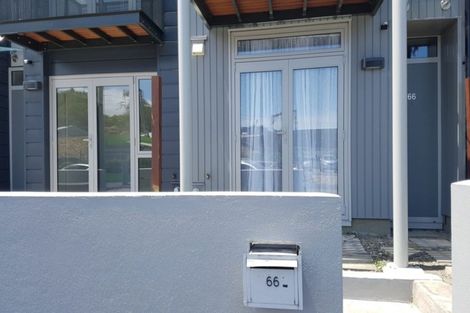 Photo of property in 1/546 Glenfield Road, Glenfield, Auckland, 0629