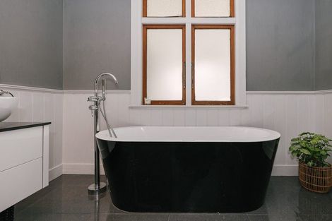 Photo of property in 40 Te Wanaka Road, Awapuni, Palmerston North, 4412