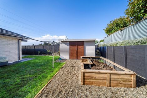 Photo of property in 21 Heta Road, Highlands Park, New Plymouth, 4312