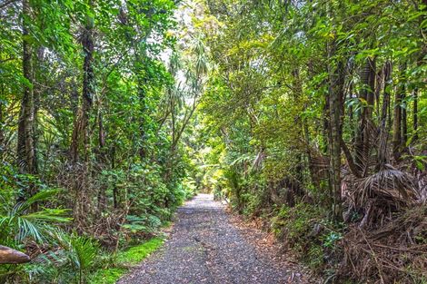 Photo of property in 121 Waihirere Drive, Tuateawa, Coromandel, 3583