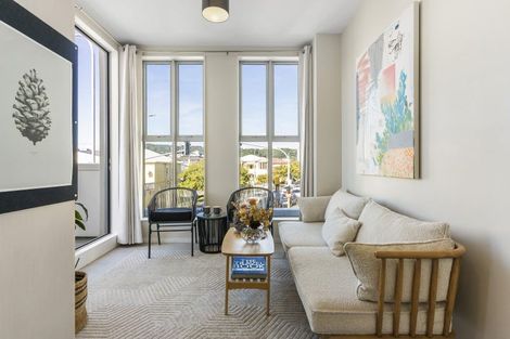 Photo of property in 31 Karo Drive, Te Aro, Wellington, 6011