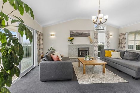 Photo of property in 11 Madison Place, Miramar, Wellington, 6022