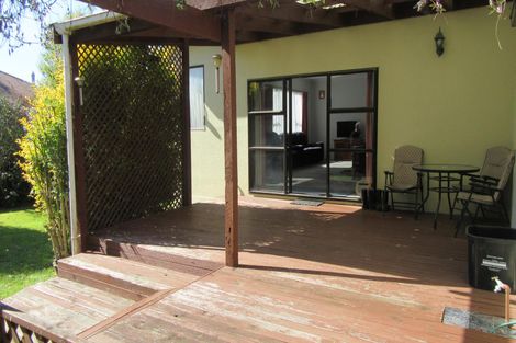 Photo of property in 90 Rhodes Street, Waimate, 7924