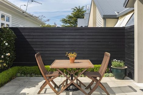 Photo of property in 2/2 Hamilton Avenue, Ilam, Christchurch, 8041