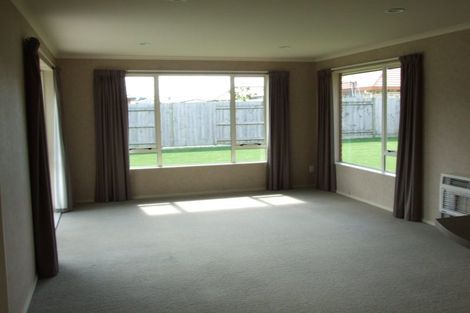 Photo of property in 5 Boston Parade, Kelvin Grove, Palmerston North, 4414