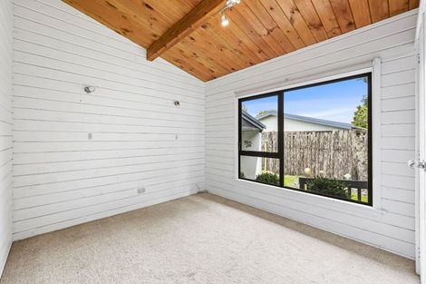 Photo of property in 4 Kamulla Court, Conifer Grove, Takanini, 2112