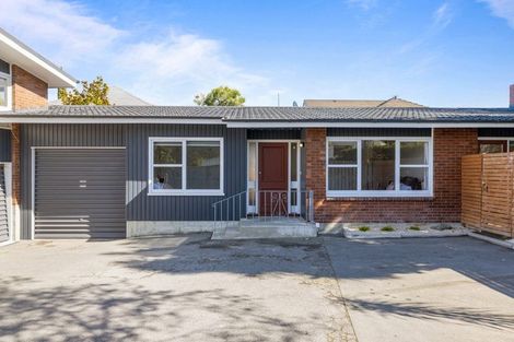Photo of property in 2/27 Tuirau Place, Ilam, Christchurch, 8041