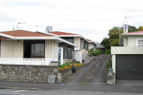 Photo of property in 4/476 Devon Street East, Strandon, New Plymouth, 4312