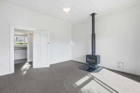 Photo of property in 105 Kaikorai Valley Road, Glenross, Dunedin, 9011