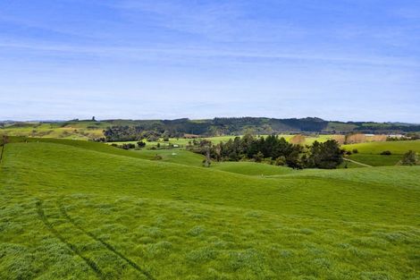 Photo of property in 19 Roddy Road, Everett Park, New Plymouth, 4373