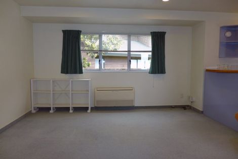 Photo of property in 135 Milton Road, Bluff Hill, Napier, 4110