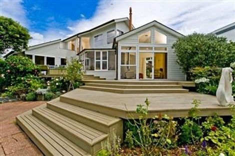 Photo of property in 68 Seacliffe Avenue, Narrow Neck, Auckland, 0622