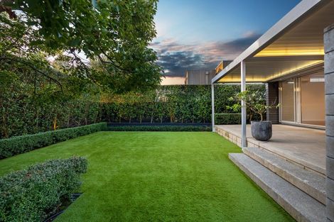 Photo of property in 28 Muritai Road, Milford, Auckland, 0620