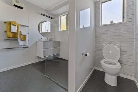 Photo of property in 42b Hicks Close, Whitby, Porirua, 5024