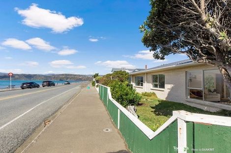 Photo of property in 73 Marine Parade, Seatoun, Wellington, 6022