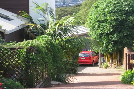 Photo of property in 1/228 Old Titirangi Road, Titirangi, Auckland, 0604