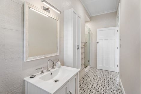Photo of property in 80 Sarsfield Street, Herne Bay, Auckland, 1011