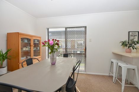 Photo of property in 3/13 Dixon Street, Carterton, 5713