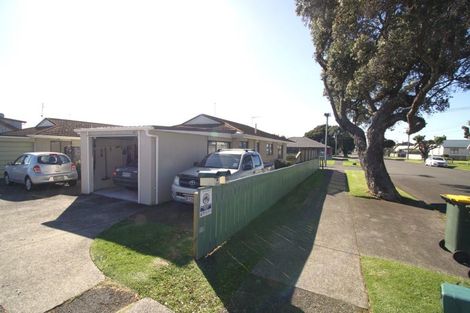 Photo of property in 66 Whiteley Street, Moturoa, New Plymouth, 4310
