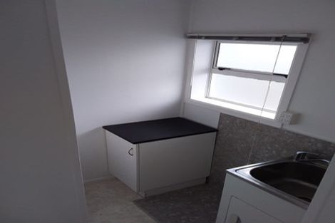 Photo of property in 2 Laureston Avenue, Papatoetoe, Auckland, 2025