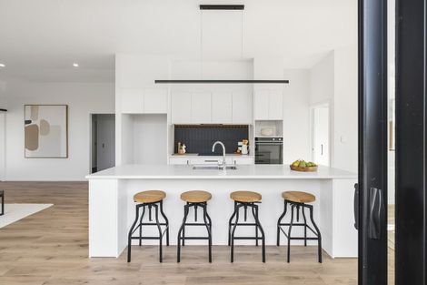 Photo of property in 10 Bob Carter Place, Welcome Bay, Tauranga, 3175