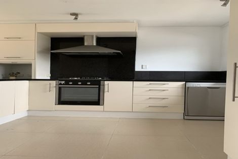 Photo of property in 2/14a Kurnell Drive, Botany Downs, Auckland, 2010