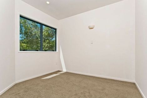 Photo of property in 20/3 The Avenue, Albany, Auckland, 0632