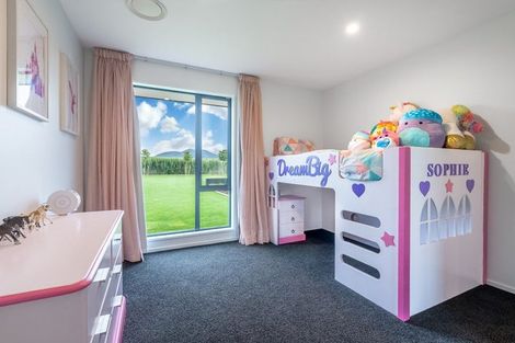 Photo of property in 130 Silver Peaks Drive, West Melton, 7618