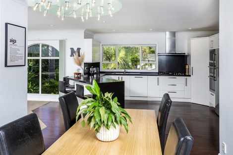 Photo of property in 9 Falstone Lane, Browns Bay, Auckland, 0630