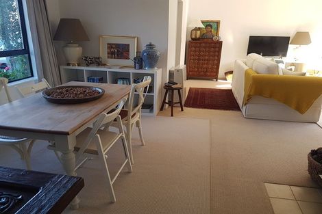 Photo of property in 7 Graham Grove, Waikanae, 5036